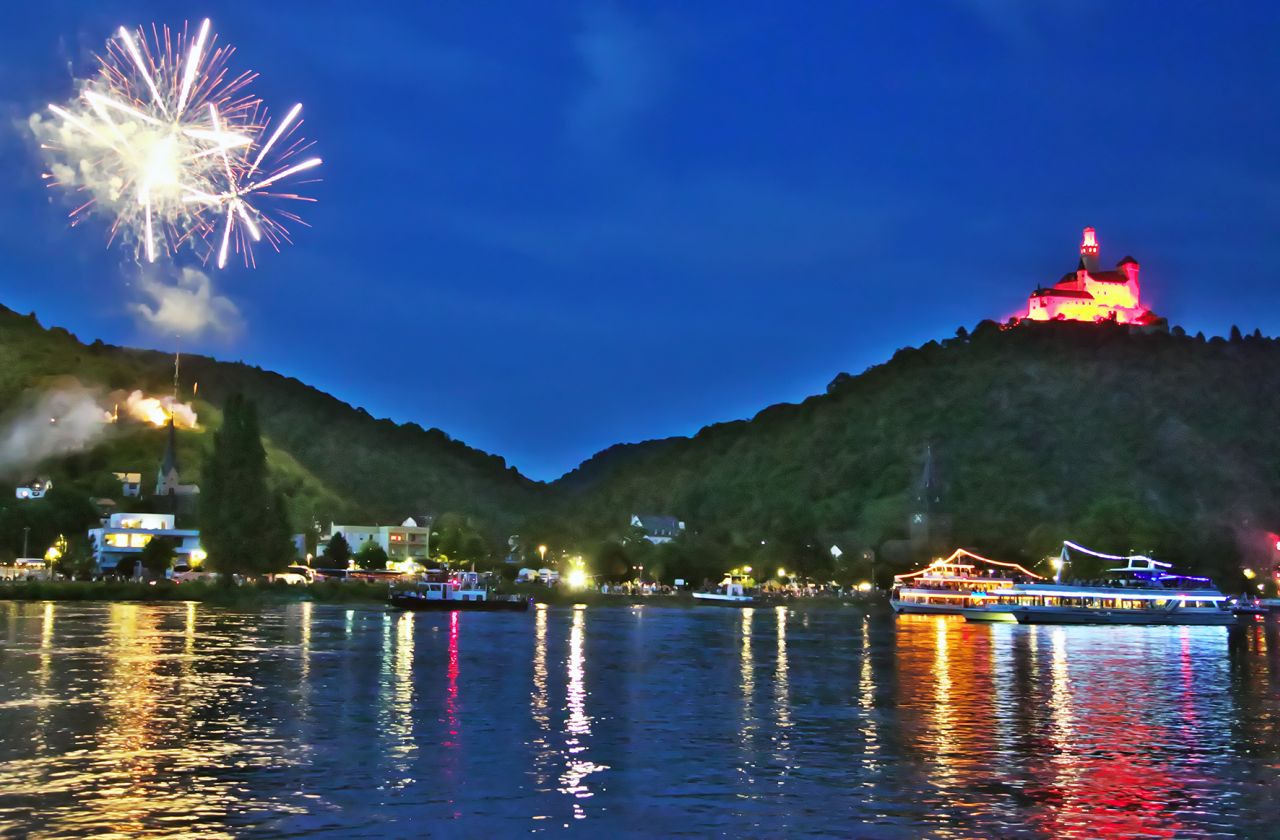 Rhein in Flammen