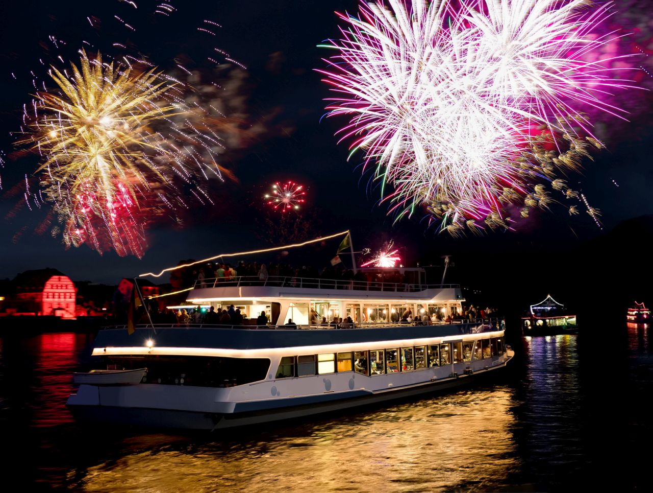 Rhein in Flammen